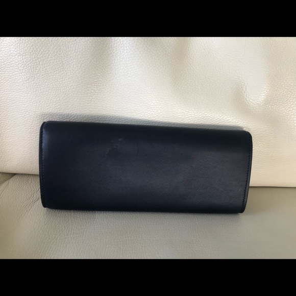 Tory Burch clutch - Picture 4 of 4
